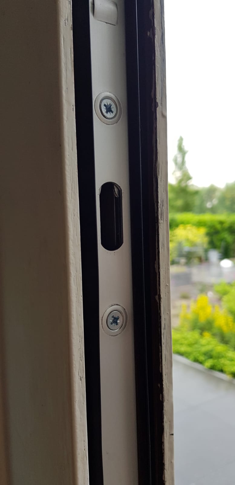 Gu gereedschapset om sluitnok te verplaatsen